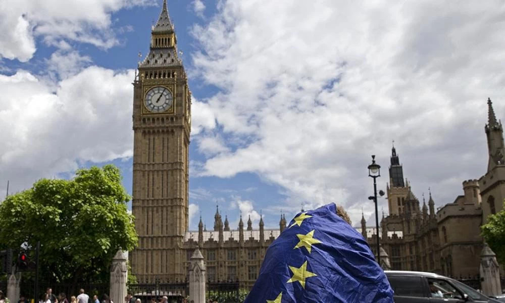 Brexit: Τι ισχύει από 1/1/2021 για διακίνηση εμπορευμάτων και μεταφορά κατοικίας στην Ελλάδα